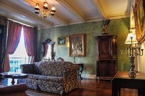 The Olivier House Hotel