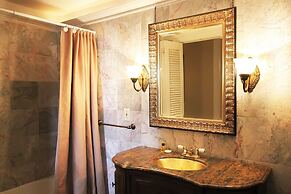 The Olivier House Hotel