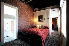 The Olivier House Hotel