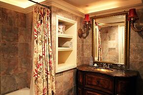 The Olivier House Hotel