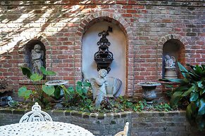 The Olivier House Hotel