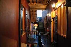 The Olivier House Hotel