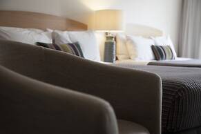Greenlane Manor Motel