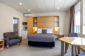 Greenlane Manor Motel