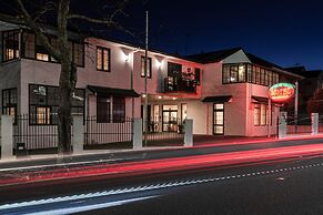 Greenlane Manor Motel