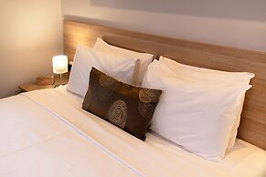 Boathouse Resort Studios & Suites