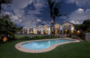 Boathouse Resort Studios & Suites