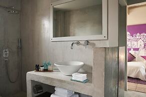 Angelina Aegina Boutique Escape