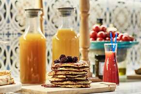 Angelina Aegina Boutique Escape