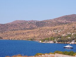 Angelina Aegina Boutique Escape