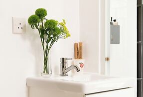 Apple Inn (Causeway Bay)