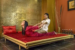 Royal Holiday Palace