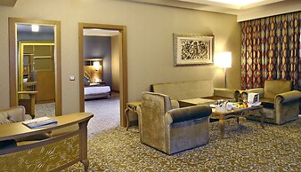 Royal Holiday Palace