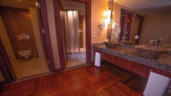 Royal Dragon Hotel – All Inclusive