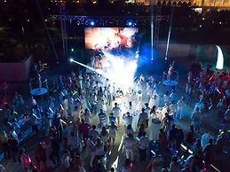 Royal Dragon Hotel – All Inclusive