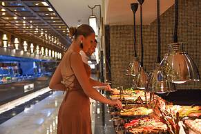 Royal Dragon Hotel – All Inclusive