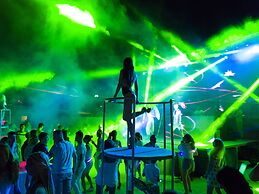 Royal Dragon Hotel – All Inclusive