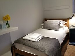 Starlings Guest House