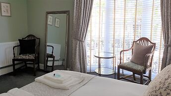 Starlings Guest House