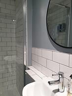 Starlings Guest House