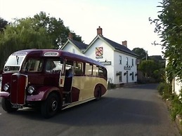 The Notley Arms Inn