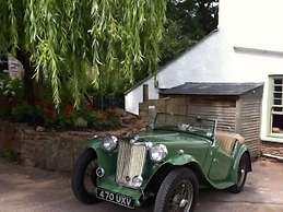 The Notley Arms Inn