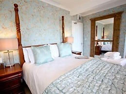 The Notley Arms Inn