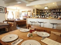 The Notley Arms Inn