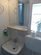 Seafront Studios & Apartments