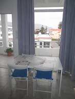 Seafront Studios & Apartments