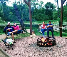 Curriers Lakeview Lodge