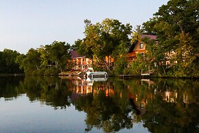 Curriers Lakeview Lodge