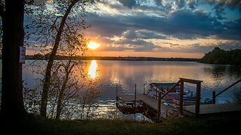 Curriers Lakeview Lodge