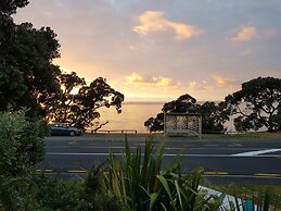 Whangaparaoa Lodge Motel