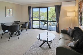 Whangaparaoa Lodge Motel
