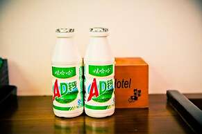 Nostalgia Hotel Beijing Yonghe Lama