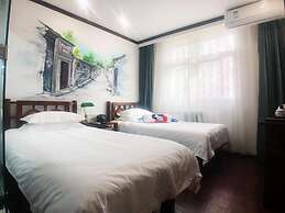 Nostalgia Hotel Beijing Yonghe Lama