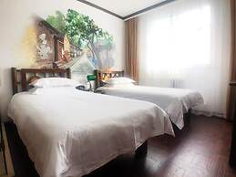 Nostalgia Hotel Beijing Yonghe Lama