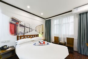 Nostalgia Hotel Beijing Yonghe Lama