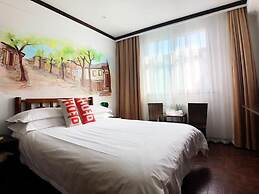 Nostalgia Hotel Beijing Yonghe Lama