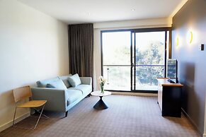 Golden Pebble Hotel