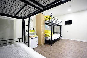 24 Guesthouse Myeongdong Avenue