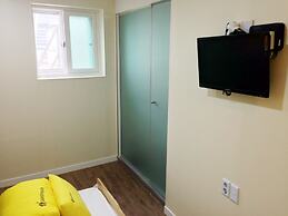 24 Guesthouse Myeongdong Avenue