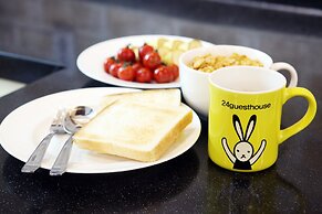 24 Guesthouse Myeongdong Avenue