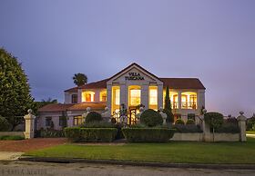 Villa Tuscana By Mantis