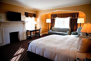 Mansions on Fifth Hotel