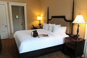 Mansions on Fifth Hotel