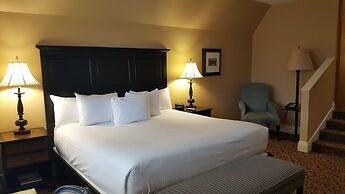 Mansions on Fifth Hotel