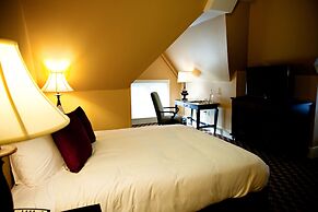 Mansions on Fifth Hotel