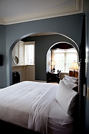 Mansions on Fifth Hotel